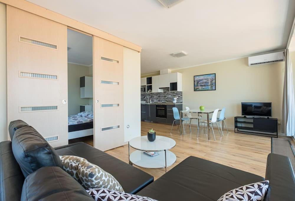 Hedon Brewery Apartments - 200 Meter To The Beach Balatonvilagos Exterior photo